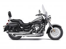 New 2016 KAWASAKI VULCAN 900 CLASSIC LT Full-size performance in a middleweight motorcycle gives you the power and efficiency to take on roads of all sizes – across town or across state lines. Enjoy the ride in all-day comfort with the sculpted seats, spacious floorboards and a protective windshield as you put the power of the liquid-cooled 903cc V-twin engine to work.