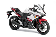 New 2016 YAMAHA YZF-R3 INTENSITY WHITE / RAPID RED Introducing the easiest way to enter the world of Yamaha R‑series superbike performance.