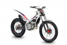 New 2018 HONDA MONTESA COTA 4RT260 The 4RT260 is a cutting-edge trials bike, the ideal combination of Hondas engine technology and Montesas world-championship trials experience. Responsive handling is provided by the lightweight aluminum frame and swingarm, along with high-quality suspension components and Dunlop tires. The 4RT260 boasts a unique removable seat to adapt to different riding applications, and it also has a convenient under-seat storage area.