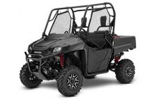 New 2018 HONDA PIONEER 700 DELUXE MATTE GRAY METALLIC 2018 HONDA PIONEER 700 DELUXE MATTE GRAY METALLIC
If you were stuck on one of those desert-island reality TV shows, what would you take with you? There’s no perfect choice, but a folding multitool or a Swiss pocket knife would probably be a great start.
Now, think of the world of side-by-sides. Which one most closely approximates a premium multitool: versatile, well-built, something you can count on in a wide variety of situations? The answer: a Honda Pioneer 700.
Displacement and size-wise, it sits right in the middle of our Pioneer lineup, which makes it not too big and not too small. You can configure it to carry two or four people, and can further refine it with trim packages and other features. The overall size and Honda refinement means it handles like a dream—a claim few other side-by-sides can make. And best of all, the Pioneer 700s are comfortable, a joy to drive in conditions that would wear you out on another side-by-side.
PIONEER 700 DELUXE Adds: Power Steering, AT/MT Mode, Paddle Shifters
247004