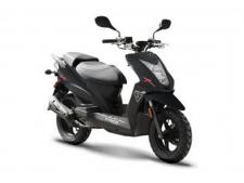New 2018 KYMCO SUPER 8 150X It’s okay to say scooter and scrambler in the same sentence when talking about the KYMCO Super 8 150X. We just did.
The KYMCO Super 8 150X is the go-anywhere tough-guy scooter with its visible matte black handlebars, raised fender, and aggressive tires. The dash on the Super 8 150X is a modern mix of analog and digital gauges, featuring a speedometer, tripmeter, and fuel gauge. The robust tires give the Super 8 150X a flat-tracker look, while its ultra-lightweight provides easy riding, and flickability. The convertible backrest/rear seat allows for accommodation of passengers or cargo, maximizing versatility on cross-campus errands or crosstown jaunts, or trail riding. Hard-edged, sporty styling sets the modern mood of the Super 8 150X, while its raised front fender gives it an adventure attitude. An optional top box can be ordered for the standard rear luggage rack. Available in Yellow/Black, Matte Black.