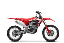 New 2018 HONDA CRF250R Winning starts with the holeshot.
What does it feel like to win? What does it sound like? What does it take to win? Motocross isn’t a sport for the timid. When you show up at that starting gate, both you and your bike need to be ready to grab the holeshot and hang on to it until the checkered flag. That’s why Honda is determined to give you the best bike in the 250 class, the all-new 2018 CRF250R. Major upgrades everywhere, including a new DOHC engine featuring increased power and higher redline, give you the advantages you need and make the CRF250R an absolute holeshot machine.