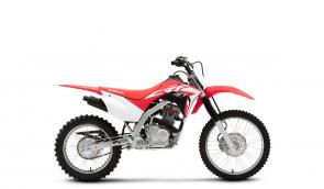 Whether you’re looking for a new dirt bike offering more fun to more riders, or you want to maximize your own enjoyment on the trail, the CRF125F is your machine. Sized for young riders and smaller adults, it’s full of features that help you focus on the best parts of the experience. Like fuel injection, which offers reliable and easy-to-use power. The four-speed transmission provides the control of a full-sized bike. 