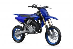 MOTOCROSS DREAMS START HERE
Designed for the discriminating mini‑moto racer with dreams of victory. The YZ65 is the perfect first step into the victory zone.