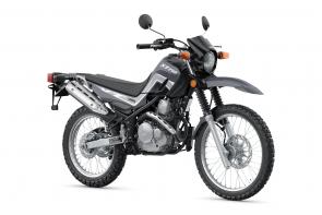 GO ANYWHERE DUAL SPORT
With electric start and a low seat height, the light, nimble and reliable XT250 is built to go wherever you go. On‑ or off‑road.