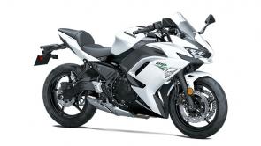 New 2020 KAWASAKI NINJA 650 PEARL BLIZZARD WHITE Unmistakable sport performance is met with an upright riding position for exciting daily commutes, while a supreme level of attitude reminds you of its legendary heritage.