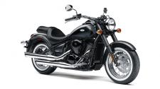 New 2018 KAWASAKI VULCAN 900 CLASSIC METALLIC MATTE GRAPHITE GRAY/METALLIC MATTE CARBON GRAY THE VULCAN® 900 CLASSIC OFFERS CLEAN, FLOWING LINES FOR A LOOK AS SMOOTH AS THE RIDE ON THIS KAWASAKI MID-SIZE CRUISER. POWERED BY A 903cc V-TWIN ENGINE, THE VULCAN 900 CLASSIC HAS THE MUSCLE TO MATCH ITS BOLD APPEARANCE, WITH A PLUSH BUCKET SEAT AND SPACIOUS FLOORBOARDS FOR ALL-DAY COMFORT.
Fuel-injected 903cc V-twin engine delivers ample roll-on power and excellent fuel economy
Low seat height adds to rider confidence by enabling both feet to be placed on the ground at stops
Rider floorboards with heel/toe shifter enhance rider comfort
Tank-mounted instrumentation on class-leading 5.3-gallon fuel tank
Adding to the look and feel of the bike, the 180mm rear tire is the widest in its class