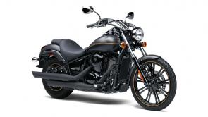The 900cc V twin powered Kawasaki Vulcan 900 motorcycle has all the style and attitude of a one of a kind build.  