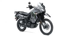New 2018 KAWASAKI KLR 650 CAMO MATRIX CAMO GRAY/METALLIC MATTE CARBON GRAY THE RUGGED AND TOUGH KAWASAKI KLR™650 CAMO MOTORCYCLE IS BUILT FOR ADVENTURE. RIDERS WILL BENEFIT FROM THE KLR650 CAMO MOTORCYCLE’S PHENOMENAL FUEL RANGE AND DUAL-PURPOSE CAPABILITIES ON PAVEMENT OR OFF-ROAD.