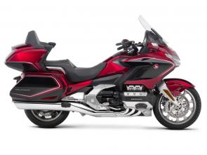 New 2019 HONDA GOLD WING TOUR AIRBAG DCT CANDY ARDENT RED/BLACK This is the bike that invented the concept of the modern touring motorcycle. And reinvented it. And just last year, reinvented it all over again. The latest generation of Gold Wings are leaner, more refined, more up to date than ever. 249538