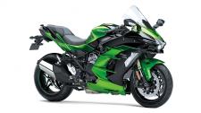 New 2018 KAWASAKI NINJA H2 SX SE EMERALD BLAZED GREEN/METALLIC DIABLO BLACK While the Ninja H2™R was born from a pure pursuit of supercharged hypersport performance, the new Ninja H2 SX SE, developed from the same bloodline, is the ultimate production supercharged sportbike that combines the most desirable street qualities of hypersport, supersport and sport touring bikes. The balanced supercharged engine offers a versatile engine character that delivers both exhilarating supercharged acceleration and superb fuel economy.
Enjoy the ride with premium features such as the heated grips, full-color instrumentation, LED cornering lamps, large windshield, DC outlet plus special color and graphics. Aggressive body design, specially machined wheels and all-LED lighting are among the styling highlights that make the Ninja H2 SX SE stand apart as an icon of sport performance, luxury and style. This is where luxury and performance reach stunning new heights.