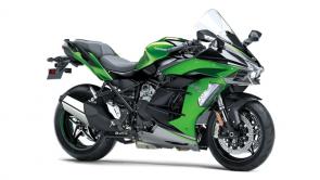 Kawasakis Ninja H2™ SX models are where luxury and performance reach stunning new heights. The balanced supercharged engine was developed for everyday street-riding situations for relaxed long-distance riding, thrilling acceleration and superb fuel efficiency. Enjoy your exhilarating ride with premium features that make the supercharged bike stand apart as an icon of sport performance, luxury and style. 