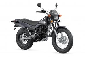 THE DO‑IT‑ALL DUAL SPORT
Adaptable and comfortable with fat tires, a low seat and a smooth ride makes it a practical do‑it‑all, dual purpose machine.
