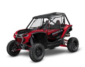 WELCOME TO THE OPEN CLASS: THE TALON 1000R, TALON 1000R FOX LIVE VALVE
Sport side-by-sides are just getting more and more popular every year. And our Honda Talon lineup keeps getting better and better every year too. Leading the way are our Talon 1000R and Talon 1000R FOX Live Valve, both with a long list of improvements for 2022.

The best parts don’t change, though. If you’re new to our lineup, here are the basics: The Talons are available in both two- and four-seat models, and with a choice of suspension options. All share the same powerful, Honda designed and built high-output engine, quick-shifting gear-driven automatic DCT transmission, and exclusive i-4WD technology.

Because the Talon 1000R has a longer wheelbase, a wider vehicle track, and more suspension travel than our Talon 1000X, it’s a perfect match for riders who tackle rugged, wide-open terrain. And if you’re really on the gas, you’ll want to check out our Talon 1000R FOX Live Valve. Its active suspension gives it the best off-road handling you’ve ever experienced.