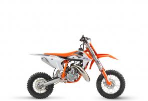 The 2023 KTM 50 SX is a true READY TO RACE motocross machine. It is a genuine dirt bike that, like its bigger siblings, is produced with top-quality components, real race-bred input, and thoughtful development. It goes without saying that the KTM 50 SX is the only choice when stepping into the world of MX. 