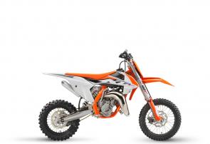 The 2023 KTM 65 SX benefits from the same development strategy as its bigger 2-Stroke brethren. Featuring everything the bigger motocross machines do, from a proper clutch and gearbox to the latest WP XACT. In fact, youd be remiss to think this was anything less than a proper little READY TO RACE weapon.