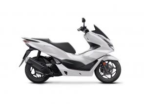 The 2022 Honda PCX is the solution. While everyone else is still looking for a parking space, you’re in, errand done, and back on your way. Commuting? Now it’s the best part of your day! Like your smart phone, the PCX just works, and helps make your life easier in every way. 