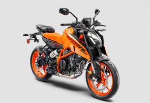 With the all-new 2024 KTM 390 DUKE, the world around you becomes your very own gymkhana. Bringing exceptional agility, lightweight handling, and punchy performance to the street, this middle-weight bruiser is ready to take on any twists or turns. Packing state-of-the-art rider aids, an all-new frame, adjustable suspension - and aggressive new looks - the 2024 KTM 390 DUKE wears the crown when it comes to carving up the asphalt. 