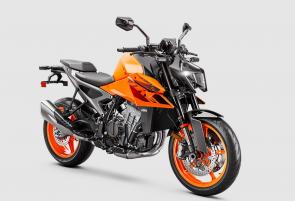 Hitting every target with devastating accuracy, the all-new KTM 990 DUKE brings unmatched levels of precision to the street. Packing a reworked engine into an all-new frame, with adjustable WP APEX suspension and highly tuned electronics to boot, this - put simply - is the lightest, sharpest, most performance focused mid-class NAKED motorcycle to ever wear the DUKE nameplate.