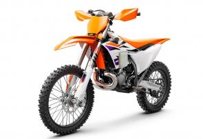 For decades, the 250 cc 2-stroke cross country class has been at the forefront of pure unadulterated performance. It is epitomized by sweet-smelling 2-Stroke smoke, top-end powerbands and rocketship-like acceleration. The 2024 KTM 250 XC continues that trend thanks to a container-load of cutting-edge advancements across the board, like an all-new closed cartridge spring fork and cross country specific suspension settings, steps this 2-Stroke legend up, and even further out of reach of the competition.