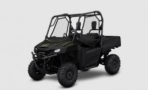 Versatility redefined.
When it comes to side-by-sides, the Pioneer 700 is the perfect size. It surpasses expectations and boasts three trims: the essential baseline, the luxurious Deluxe, and the adventure-ready Forest. Each trim boasts our rugged and reliable 675cc engine and versatile tilt bed, so no job is too big or adventure is too tough.