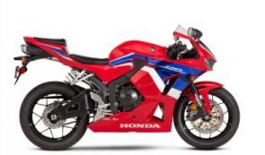 Sportbikes—especially 600-class machines—are for riders who want to feel the highest degree of connection with their motorcycles. Because the greater the connection, the more rewarding the ride. And that’s why we strive to make our Honda CBR600RR models as good as they are. The high-revving inline-four engine is instantly responsive. The aluminum chassis and premium suspension precisely connect you with the road like nothing else. And only a 600 can give you the light, crisp handling so many sportbike riders find so attractive. Available with optional anti-lock brakes, the CBR600RR is the best example of a highly refined breed. Is it for you? Ride one and see.