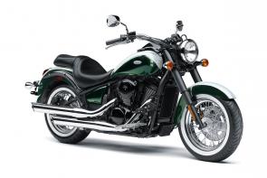 The 903cc V-twin powered Kawasaki Vulcan® 900 lineup of classic cruisers has all the style and attitude of a one-of-a-kind build. From the detailed paint job to the intense exhaust, the Vulcan 900 is an artful expression of individuality. Enjoy the dynamic fusion of hand-built design and premium fit and finish of the Vulcan 900—a tantalizing combination that could only come from Kawasaki. 