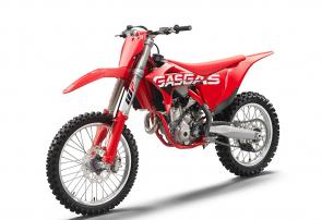 The MC 350F is without a doubt the ultimate modern-day motocrosser. Giving riders of all abilities the very best of everything, it offers the perfect balance of dirt-shredding power, lightweight handling, and superior braking lap after lap. Sounds pretty awesome doesnt it? Truth is, it is!