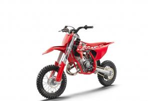 Step into the awesome world of moto with the GASGAS MC 50! Featuring the very same vibrant styling as our full size motocross bikes and loaded with quality components, the next generation of berm bashers will enjoy unrestricted ergonomics, a revvy little 50cc motor, and a full on motocross experience as they progress to full throttle fun!