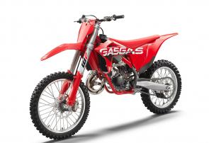 Theres nothing quite like the sound of a screaming 125cc 2-stroke flying around a motocross track! Sitting at the top of the class with its powerful motor, 6-speed gearbox, advanced suspension, and razor sharp handling, our MC 125 is ready to shred.