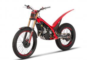 Known the world over as a trials workhorse that delivers class-leading performance, the TXT GP 300 offers precise, agile handling with a strong motor creating a serious amount of usable power. With a plentiful supply of clean and tractable torque on tap, its the way its delivered that encourages all skilful riders to push their limits. Not for the faint hearted, the 300cc 2-stroke is built to conquer the toughest sections and take on the toughest challenges head on. With impressive maneuverability, low running costs, leading suspension, a strong and reliable gearbox for precise shifting, as well as a hydraulic clutch and brakes from Braktec, the TXT GP 300 truly does deliver serious trials performance.