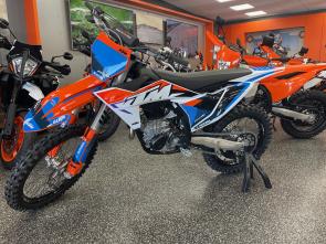 When it comes to motocross supremacy, the 2023 KTM 450 SX-F leaves the Yamaha YZ450F and Kawasaki KX450 in its dust. Designed for riders who demand the best, the 450 SX-F is built to win with its lightweight chromoly frame, advanced technology, and unmatched power-to-weight ratio.
At the heart of this beast is the class-leading 450cc engine, delivering explosive yet controllable power that sets it apart. Paired with KTM’s advanced electronics package, including traction control, launch control, and multiple map settings, the 450 SX-F offers ultimate control on the track.
What truly makes the KTM 450 SX-F superior is its ultra-lightweight design and WP XACT suspension system, providing unparalleled handling and agility. This bike is lighter and more responsive than its Yamaha and Kawasaki rivals, allowing you to corner faster, jump higher, and dominate every lap.
Ready to race straight off the showroom floor, the 2023 KTM 450 SX-F combines precision engineering, cutting-edge technology, and KTM’s race-proven pedigree. Take your riding to the next level—ride the 450 SX-F and experience the pinnacle of motocross performance!