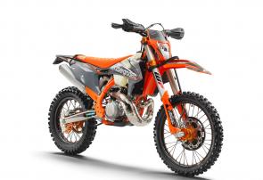 Named after the Iron Giant itself, the 2023 KTM 300 XC-W ERZBERGRODEO sits atop the throne of the extreme enduro kingdom. Based on the wildly capable and unmatched KTM 300 XC-W, it brings a new level of extreme to the fore. Sporting a hardcore, READY TO RACE parts list and commemorative graphics set, it is 100% built for the purpose of conquering the worlds most extreme enduro race. You could even say, then, that the KTM 300 XC-W ERZBERGRODEO rules the roost.