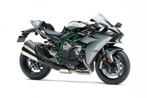 The Ninja H2® and Ninja H2® Carbon motorcycles bring the mind-bending power of Kawasakis supercharged hypersport racer to the street. Boasting a powerful 998cc inline four-cylinder engine, state-of-the-art electronics, and the latest Brembo® brakes, the Ninja H2 and Ninja H2 Carbon amount to pure performance on the road.